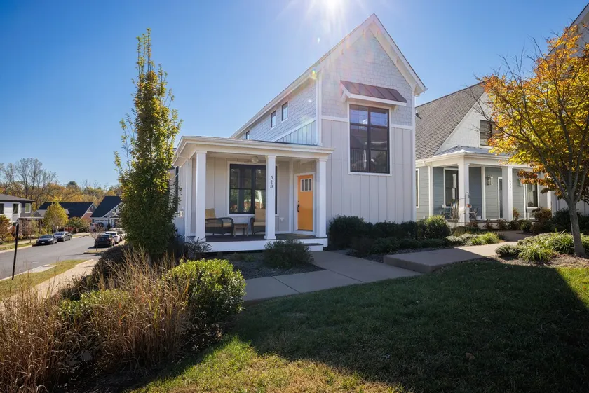 Sparkling & Joyful Charlottesville Cottage - Image 1
