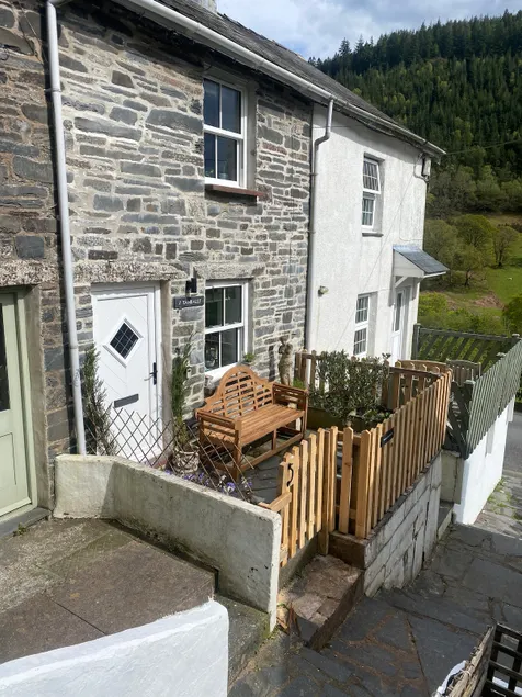 Tranquil and cosy stone cottage - Image 1