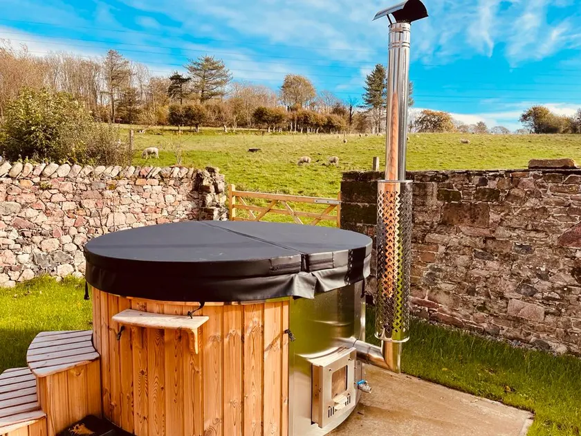 Luxury Glamping Pod&Hot Tub, Lake District (Esk) - Image 1