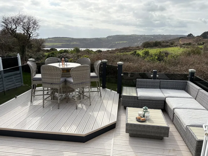 Lodge with sea views in South Devon - Image 1
