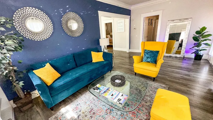 2-Bedroom Retreat in WeHo - Image 1