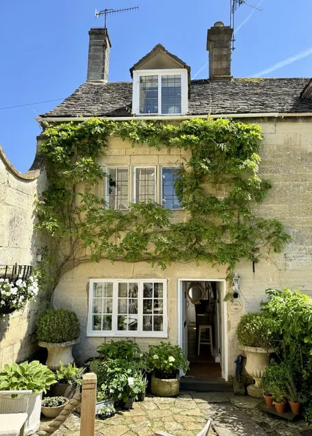 Cottage luxe in The Cotwolds - Image 1