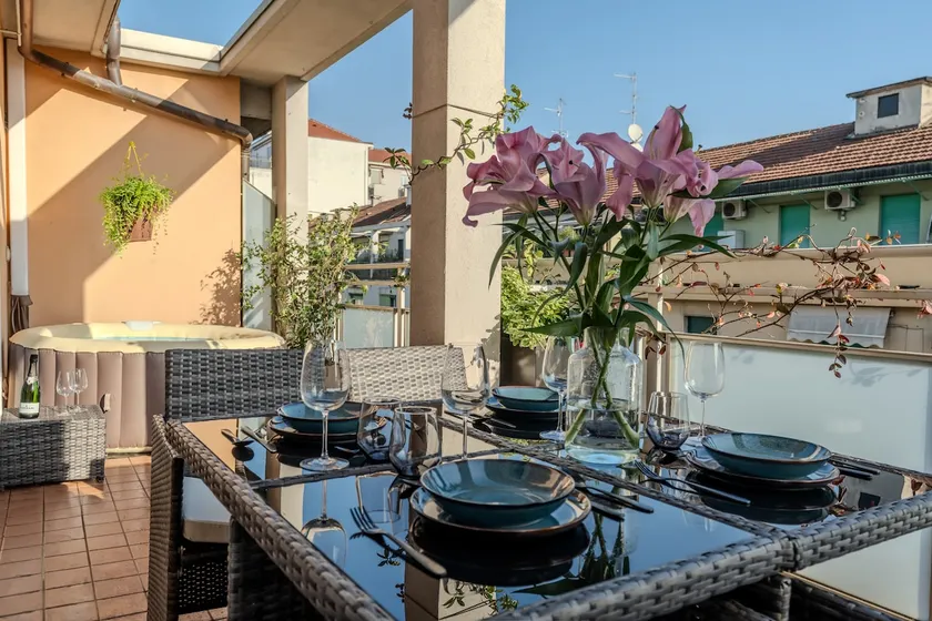 Central Station-Duomo - 3 Bedrooms With Jacuzzi - Image 1