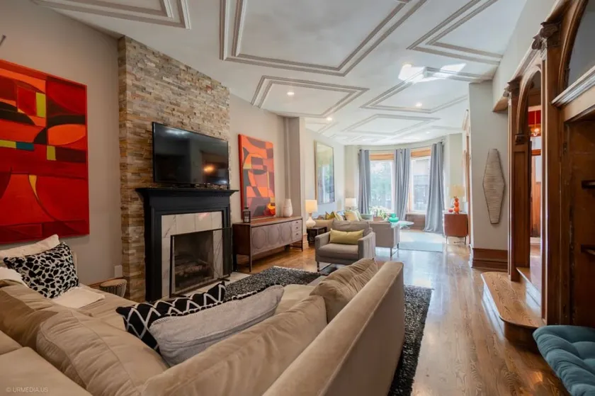 Mini-mansion Bronzeville! - Image 1