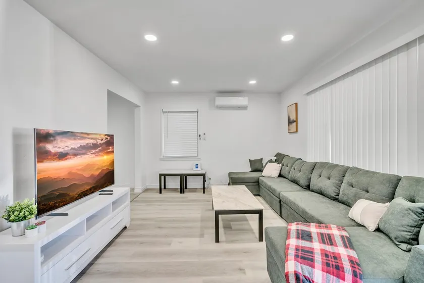 O Quiet & Cozy 2-bedroom @Lynwood - Image 1