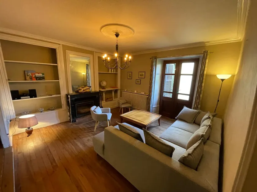Authentic winegrower's house - Image 1