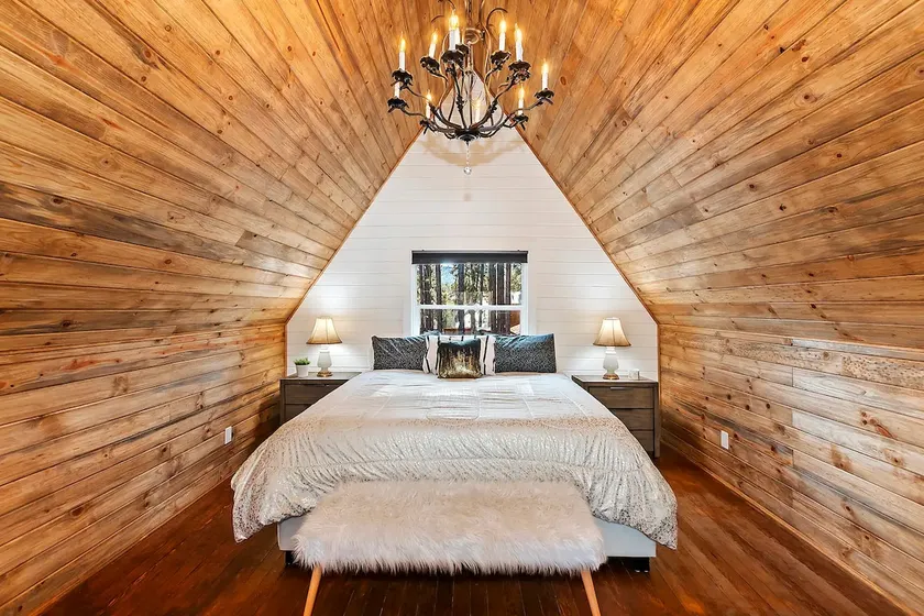 NEW Cozy Coy Cabin with Hot Tub & AC - Image 1