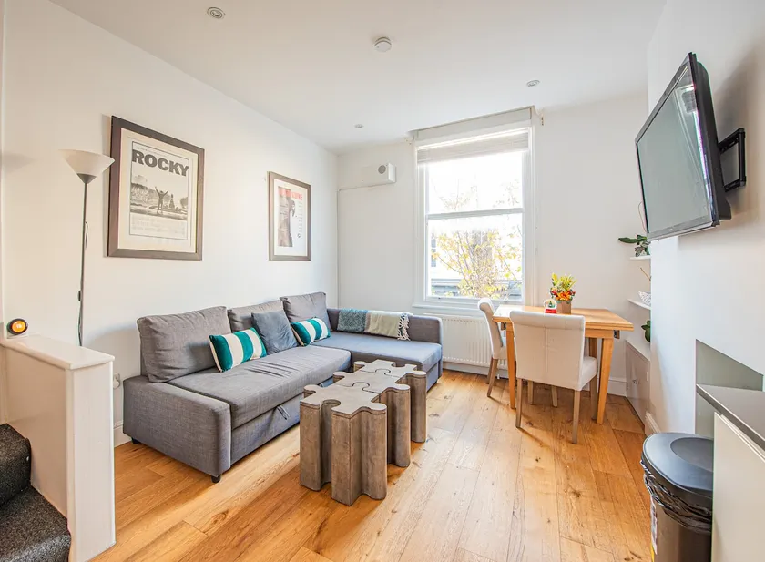 Charming 1-Bed Next to Portobello & Notting Hill - Image 1