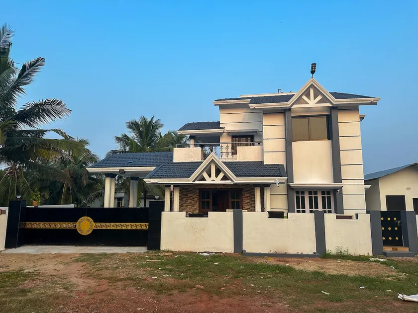 4bhk Luxury Villa - Image 1
