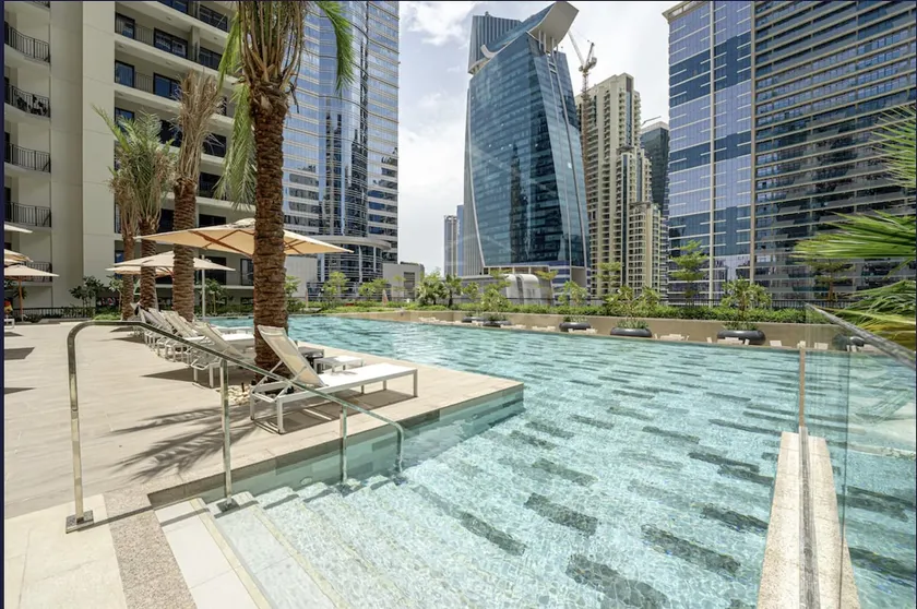 Burj View, 8 min to Dubai Mall, Pool - Image 1