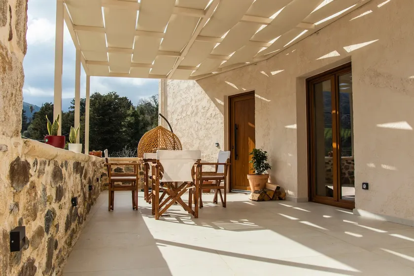 Koumaro Residence - Image 1