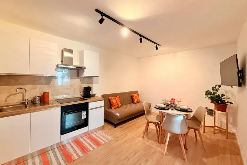 Fiumicino Centro Vacation Home - Image 1