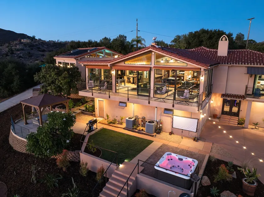 Wine Country Paradise - Image 1