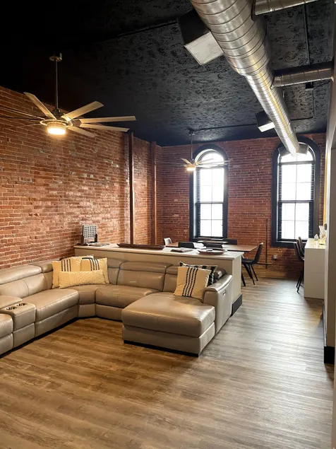 Park View Penthouse - Image 1