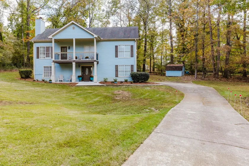 Cozy & Spacious 4 Bedroom Getaway w/ games - Image 1