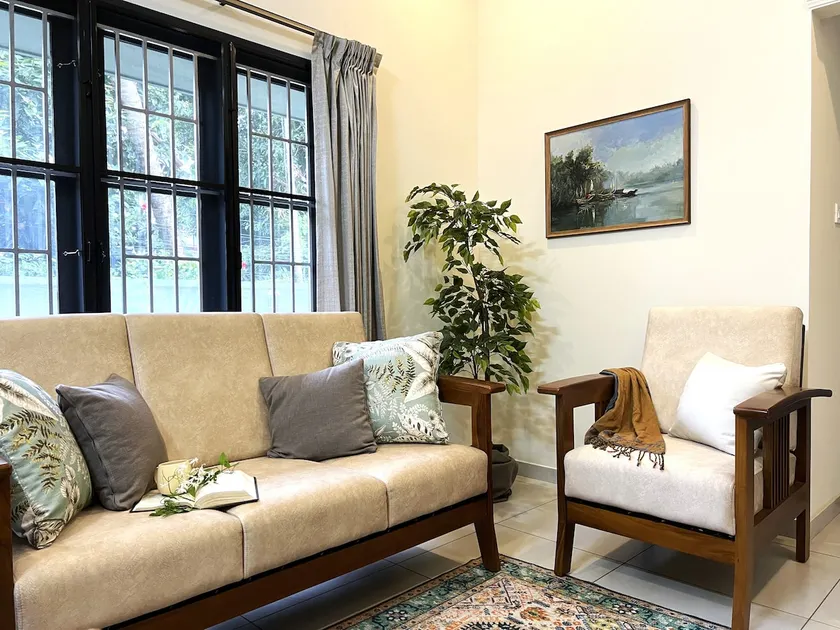 Colonial charm near historic Fort Kochi - Image 1