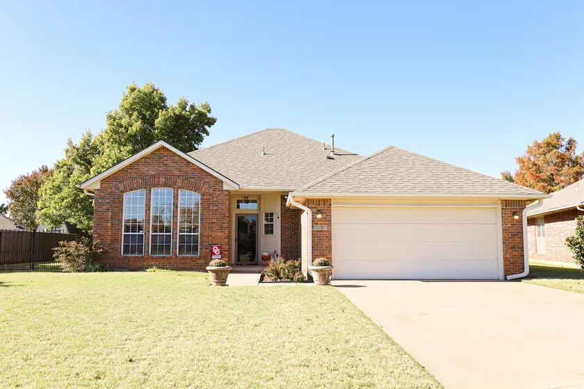 Serene 3 Bedroom Norman Home - Image 1
