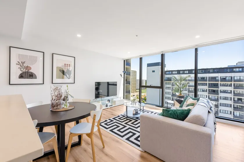 @Central Woden Retreat: Shops, Parking, Hospital - Image 1