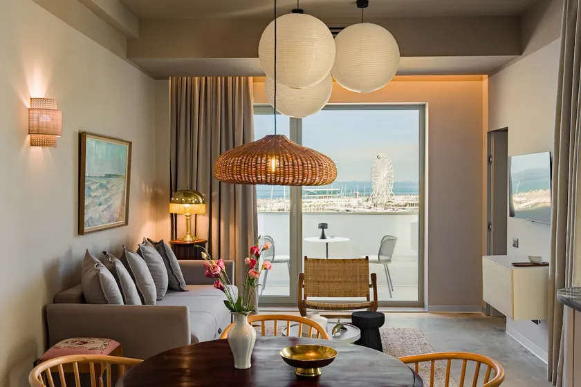 Tomis Marina Deluxe Sea View Apartment No.301 - Image 1