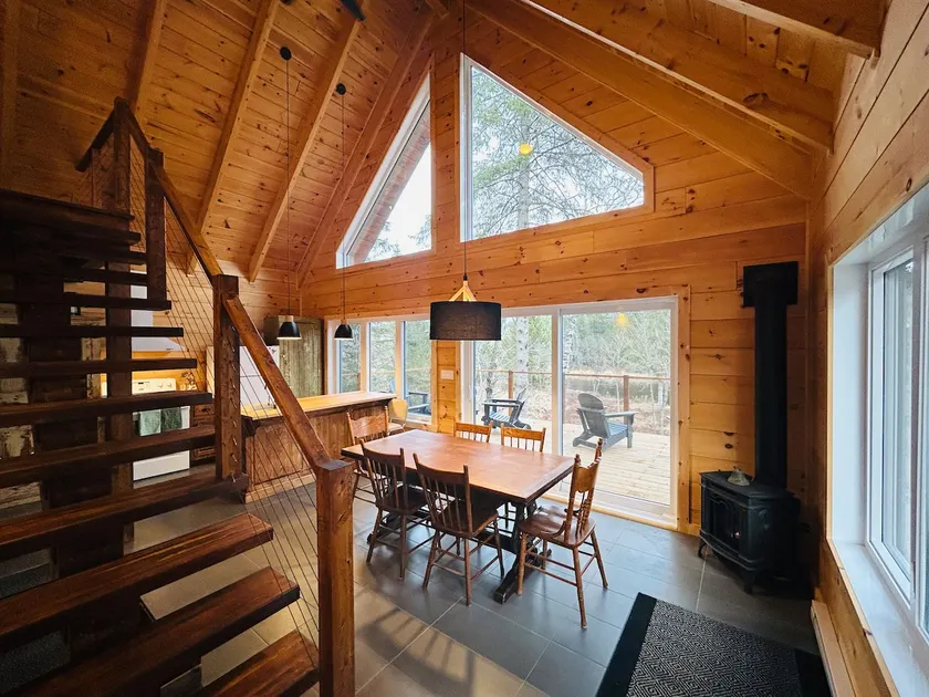Small cottage – riverfront - Image 1