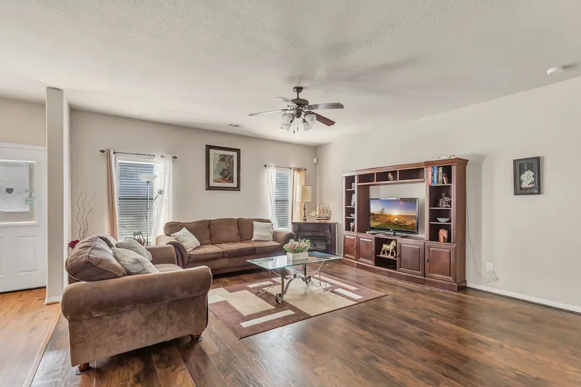 Comfortable 4 Bed/2.5 Bath Home in Spring, TX - Image 1