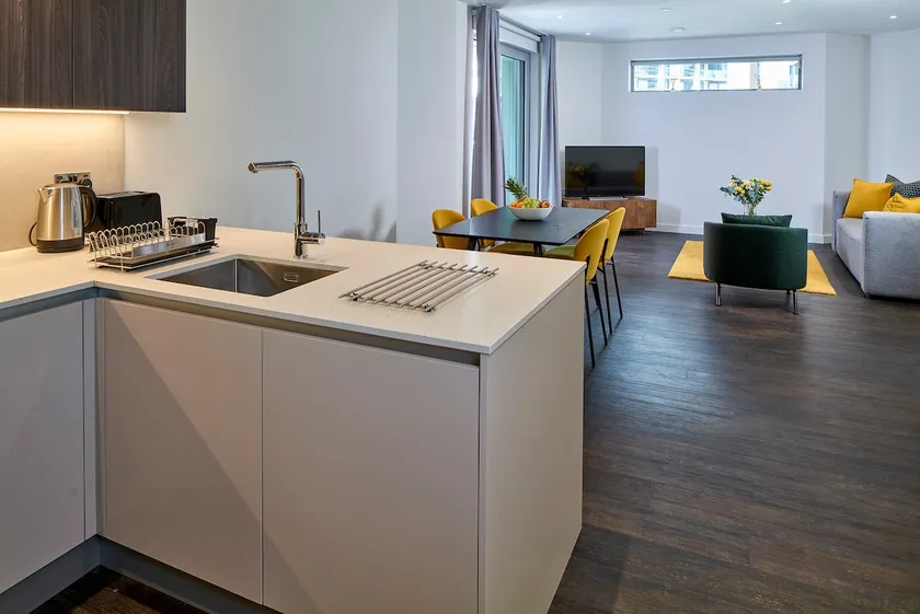 1 bed with pool, rooftop and gym - Image 1