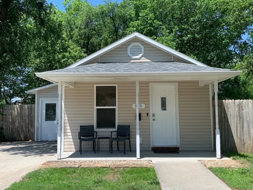The Bungalow at WAFB/Knob Noster - Image 1