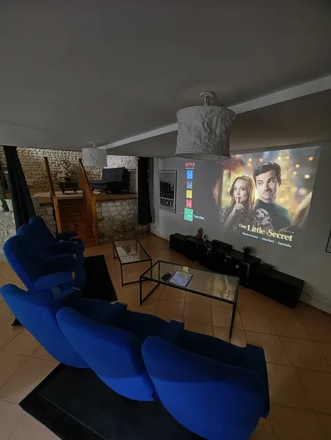 Cozy Ciné 8 - Image 1