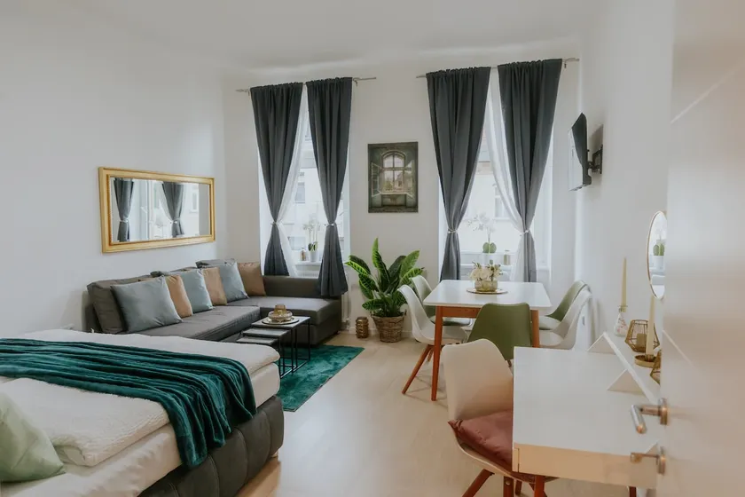 Schönbrunn Apartment 22 - Image 1