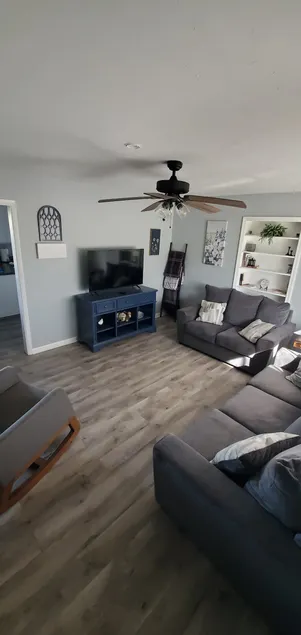 Momma's House - Image 1