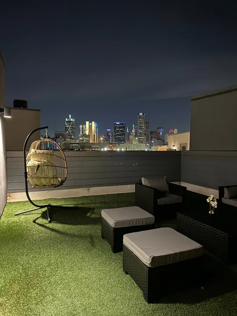 The Indigo 2BDTownhouse DownTown Walkable - Image 1