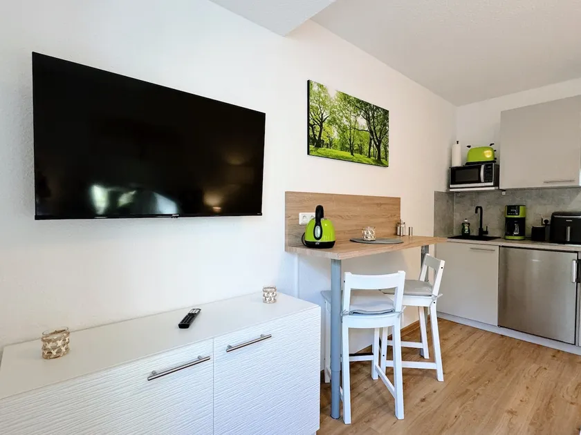 Studio #Kitchen #Renovated #SmartTV #Dishwasher - Image 1
