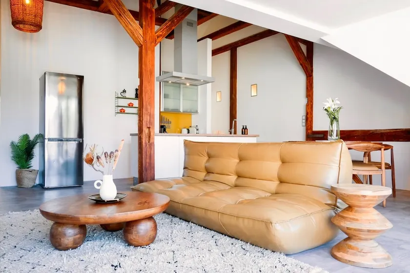 Central Luxury Design Loft near University and LKH - Image 1