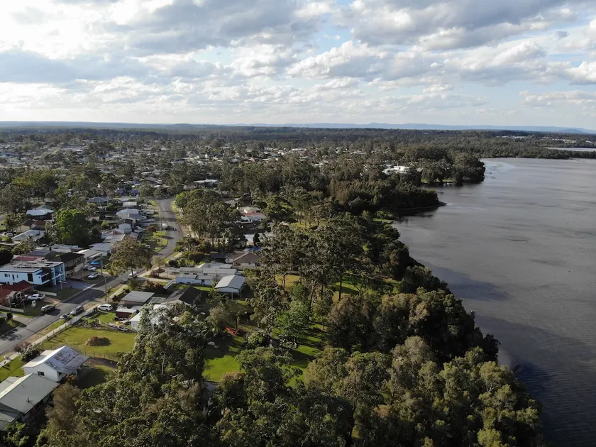 Modern Coastal Stay – New - Image 1