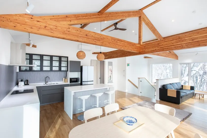 Sunset Peak 3Bdrm 2Bthrm Chalet Niseko - Image 1