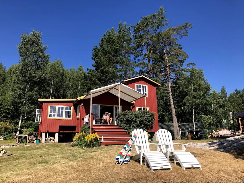 Seaside cottage dream with private mini-bay - Image 1