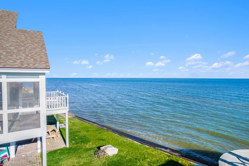 Lake Huron Waterfront, Sleeps 15; 5 Min Caseville - Image 1
