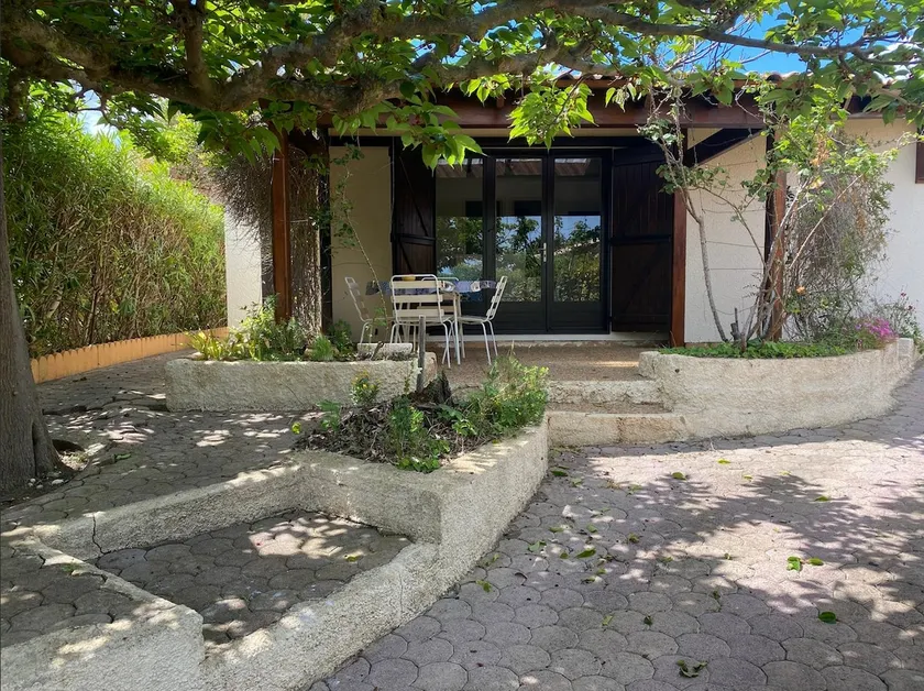 Holiday house Les Lauriers-roses 6 persons, 1 km from the beach - Image 1