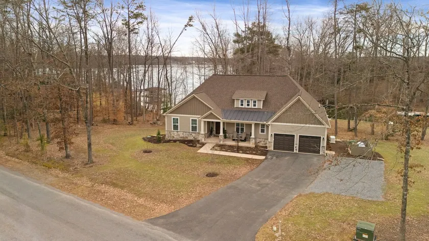 Lakeway Oasis - Waterfront Luxury - Image 1
