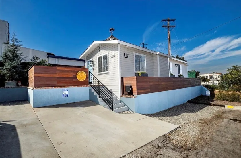 Bungalow on the park with free private parking！ - Image 1