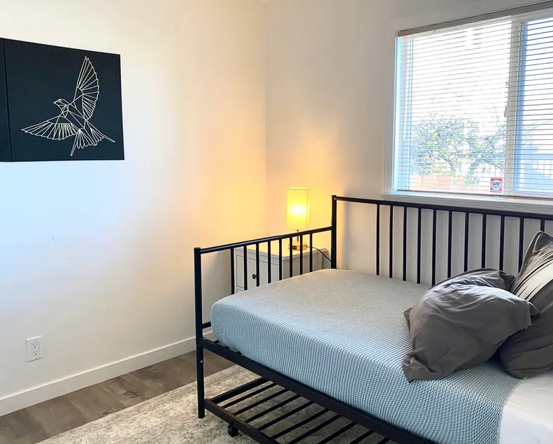 Charming 2BR - Image 1