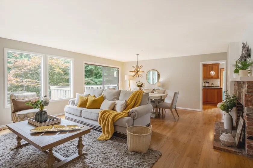 Serene 3b2b Home with A/C, Backyard & Prime Locale - Image 1