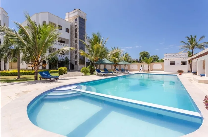 Luxury 2bed all ensuite Likizo 10min walk to beach - Image 1