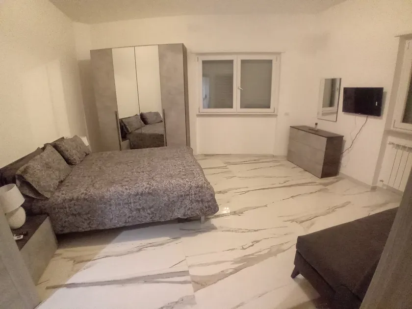 Deluxe apartment with all amenities - Image 1
