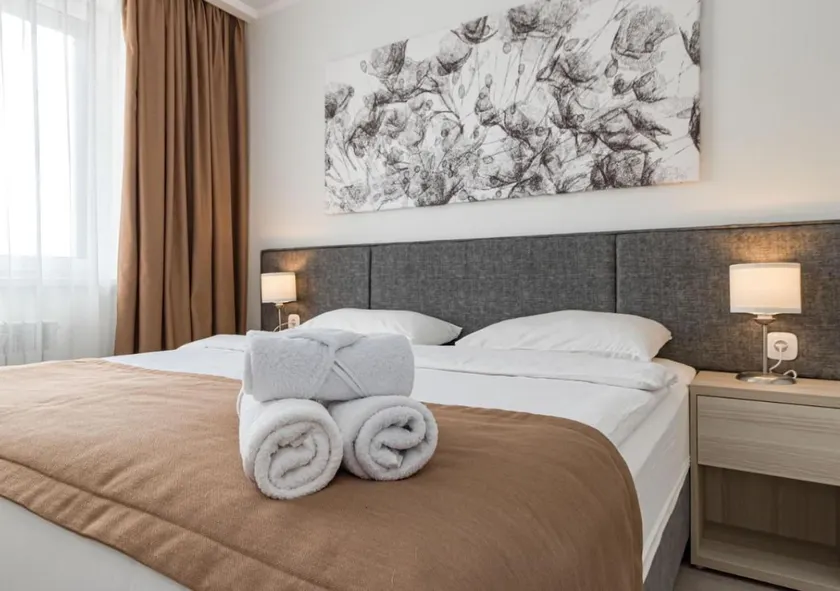 Business comfort: work area and King size near EXPO - Image 1