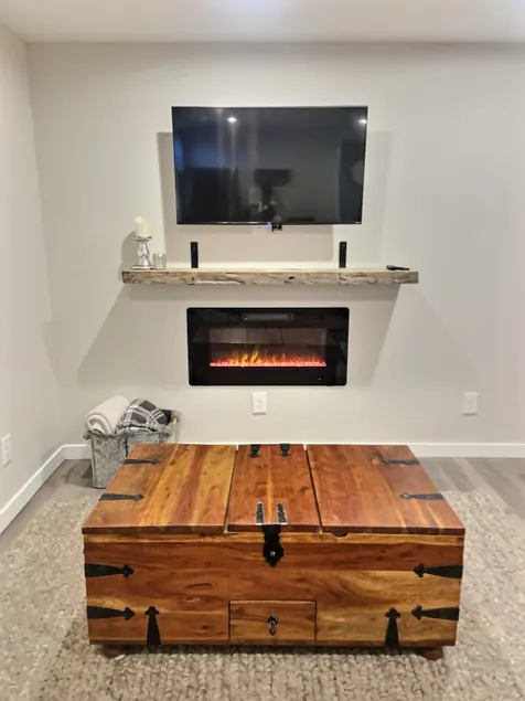 New Apt - Fireplace & Patio - Image 1