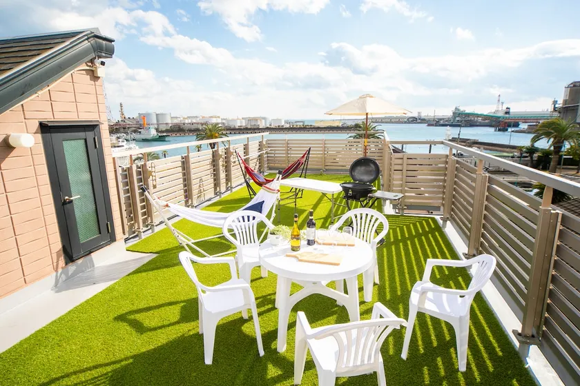 Accommodates 12 people, rooftop BBQ allowed! Pet friendly, convenient house close to the harbor, Takasago-cho - Image 1