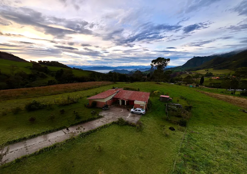 Beautiful house in the countryside - Image 1
