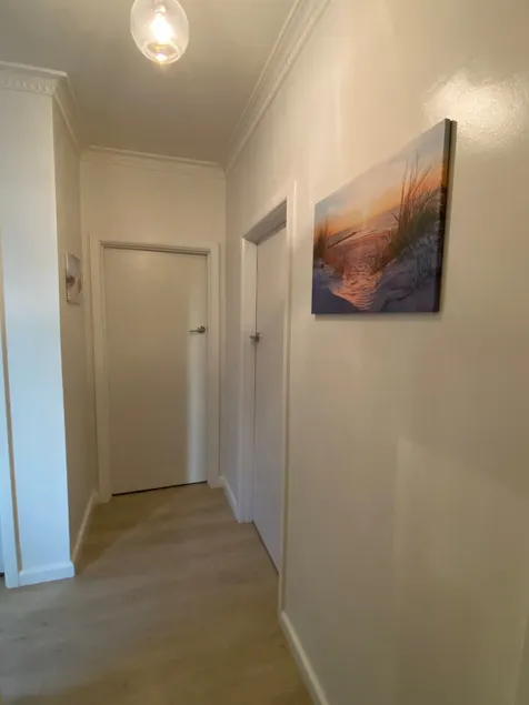Cozy three Bedroom in Newtown - Image 1