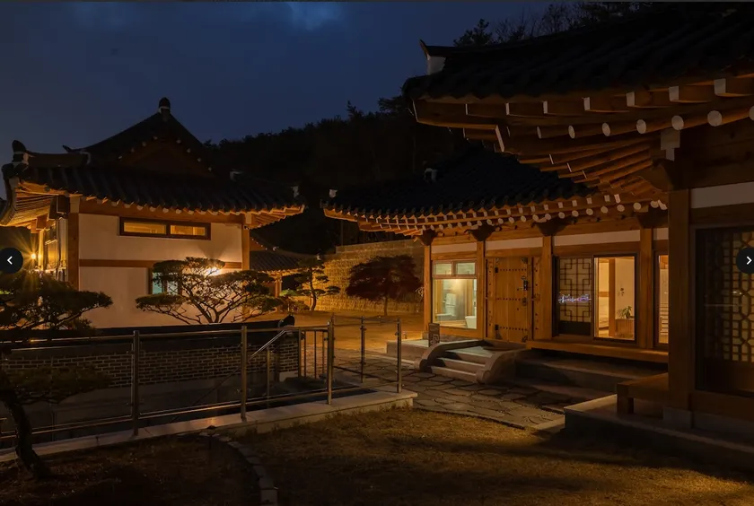 Spacious courtyard Korean house with a fusion of nature and tranquility, Red Serenity - Image 1